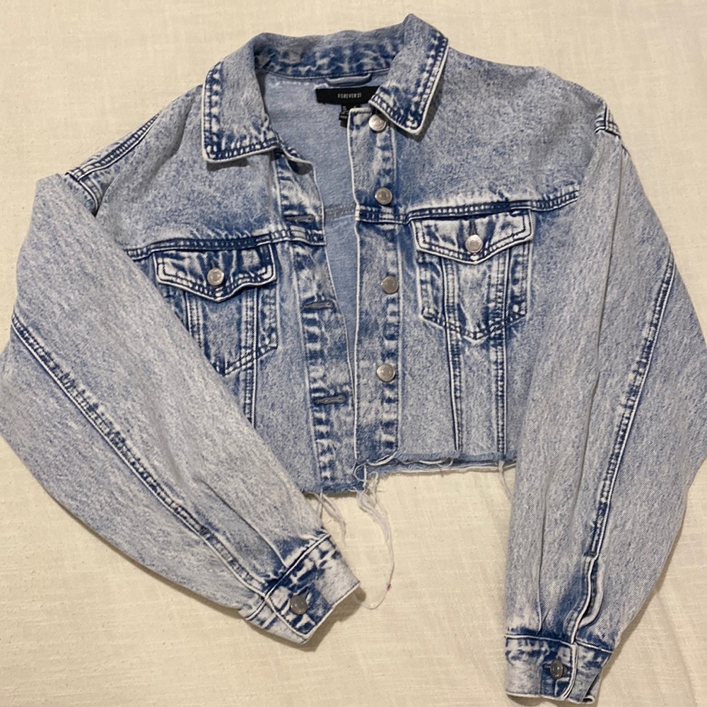 Forever 21 cropped Denim Jean Jacket size Medium